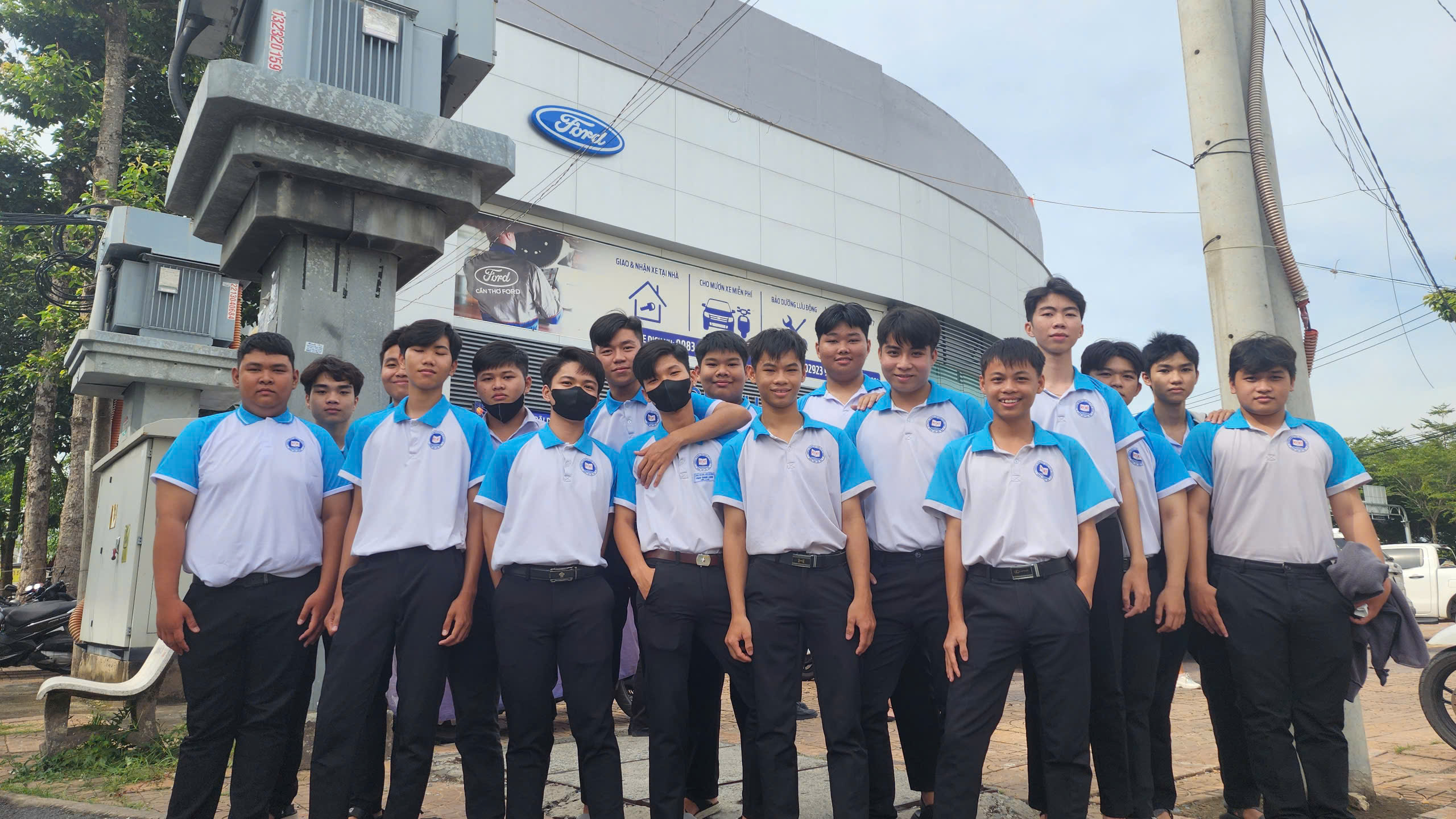 Sự kiện học viên tham quan học hỏi thực tế tại Công ty TNHH Cần Thơ Ford